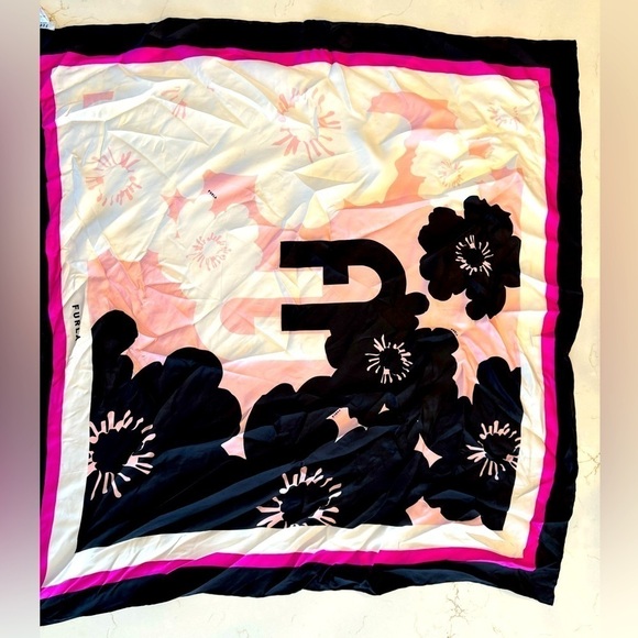 NWOT Furla Silk Made in Italy Printed Scarf Pink Black White Pattern - Picture 1 of 10